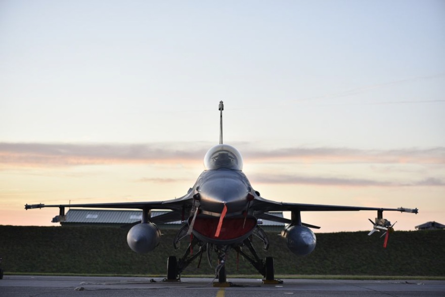 Εντυπωσιακές εικόνες: Ελληνικά F-16 σε μεγάλη πολυεθνική άσκηση στη Βρετάνη της Γαλλίας