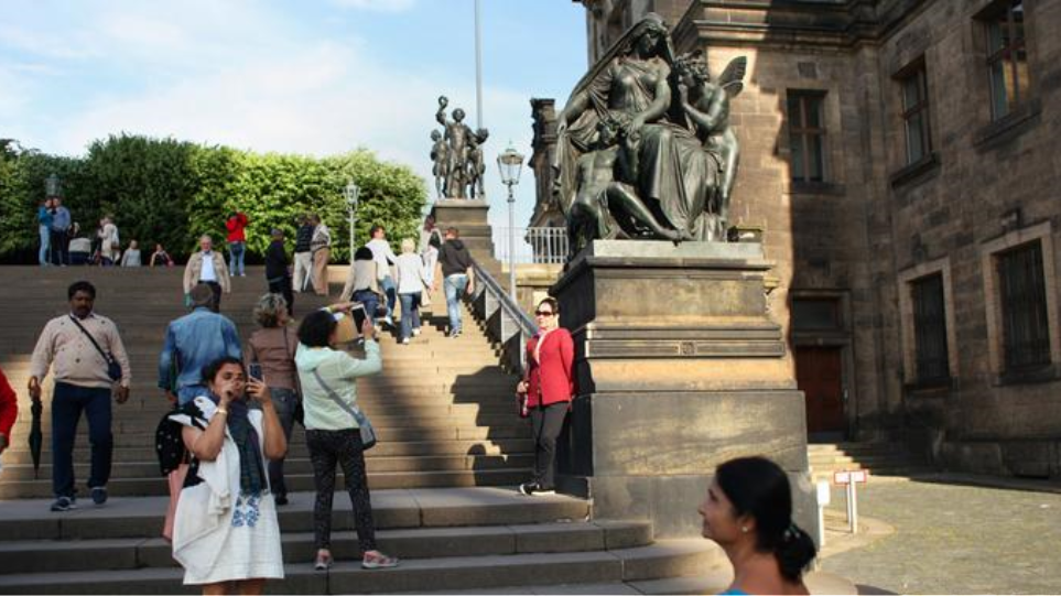 Γερμανία: Ένας στους τέσσερις ψάχνει λύσεις για οικονομικότερες διακοπές, λόγω πληθωρισμού