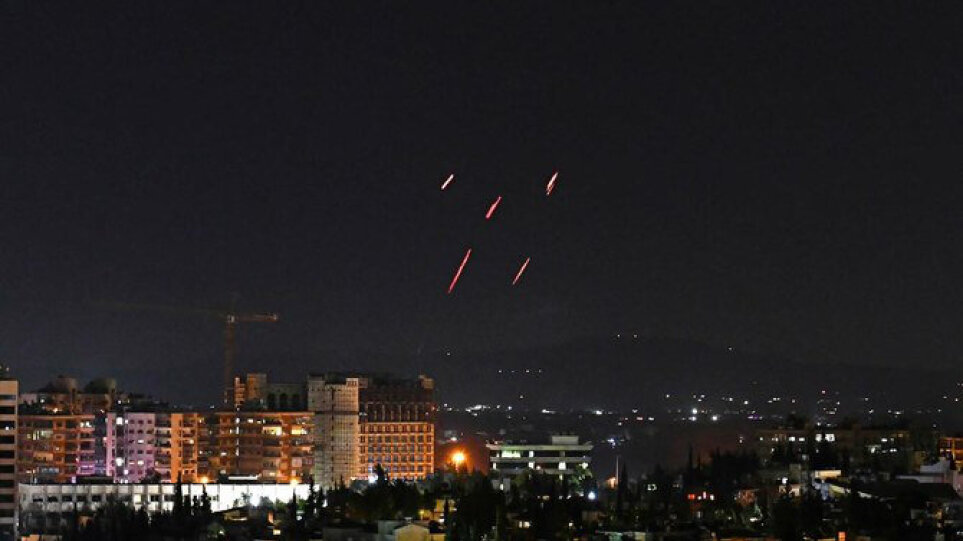 Συρία: Iσραηλινοί πύραυλοι έπληξαν θέσεις νότια της Δαμασκού, προκαλώντας υλικές ζημιές