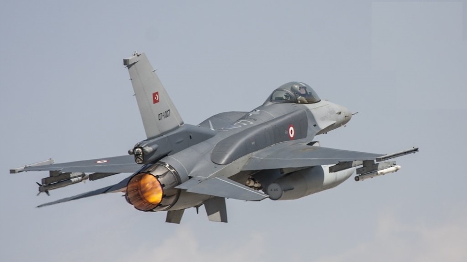 17 παραβιάσεις του εναέριου χώρου από τουρκικά αεροσκάφη