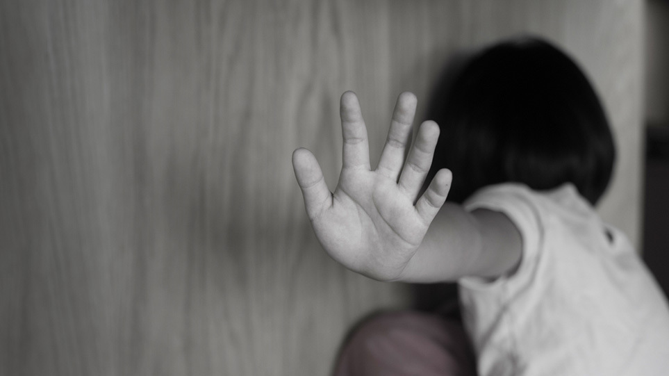 Γερμανός μπέιμπι σίτερ κακοποίησε σeξουαλικά τουλάχιστον 33 παιδιά και βρέφη