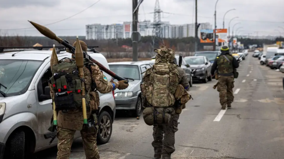 Πόλεμος στην Ουκρανία:  «Εθελοντές» από 55 χώρες μάχονται στο πλευρό των ουκρανικών ενόπλων δυνάμεων, κατά το Κίεβο