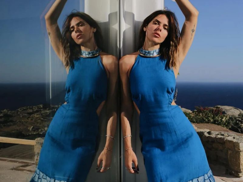 Η Έλενα Γαλύφα με δύο φορέματα σε στυλ καφτάνι είναι το καλοκαίρι το ίδιο!