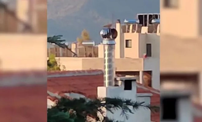 Κάμερα συλλαμβάνει περιστέρι να κάνει… γύρω γύρω όλοι σε φουγάρο καμινάδας (Βίντεο)