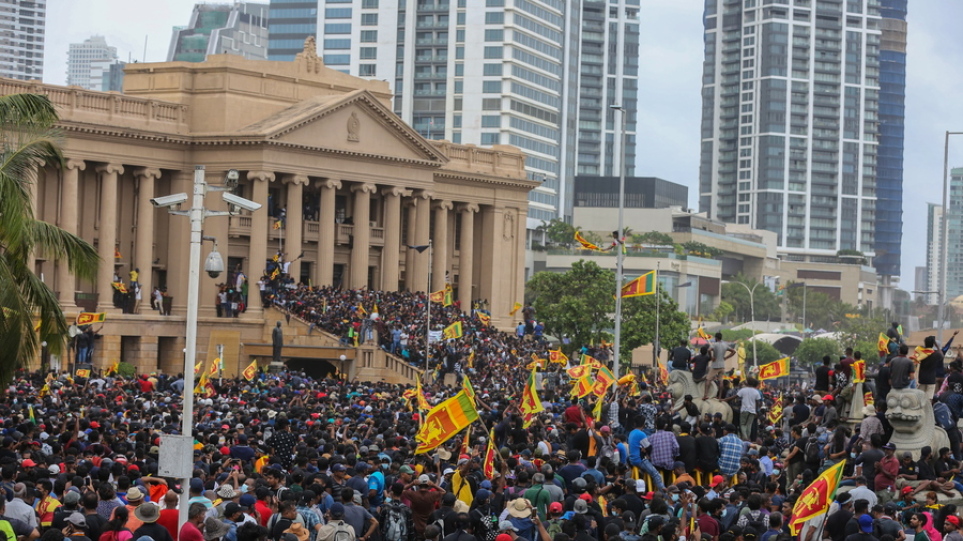 Σρι Λάνκα: Παραιτείται ο πρωθυπουργός, ανοίγει ο δρόμος για τον σχηματισμό πολυκομματικής κυβέρνησης