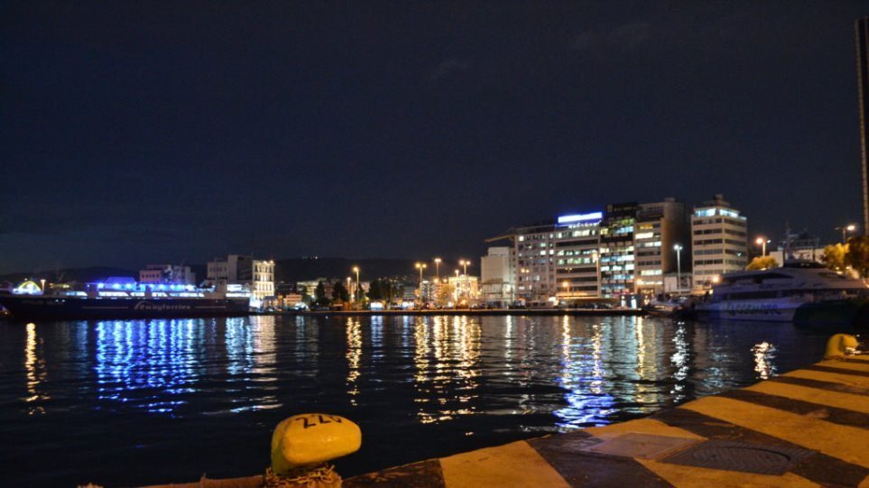 Τραγωδία στον Πειραιά: Αυτοκίνητο έπεσε στο λιμάνι – Νεκρός ο οδηγός του