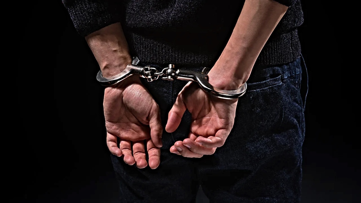 Συνελήφθη 49χρονος για βιασμό στη Βούλα