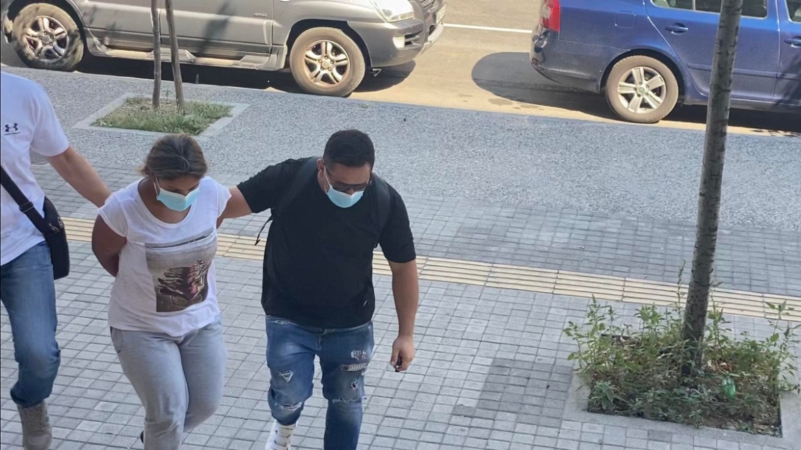 Θεσσαλονίκη: Στην ανακρίτρια η 25χρονη που μαχαίρωσε 27χρονη για λόγους ερωτικής αντιζηλίας