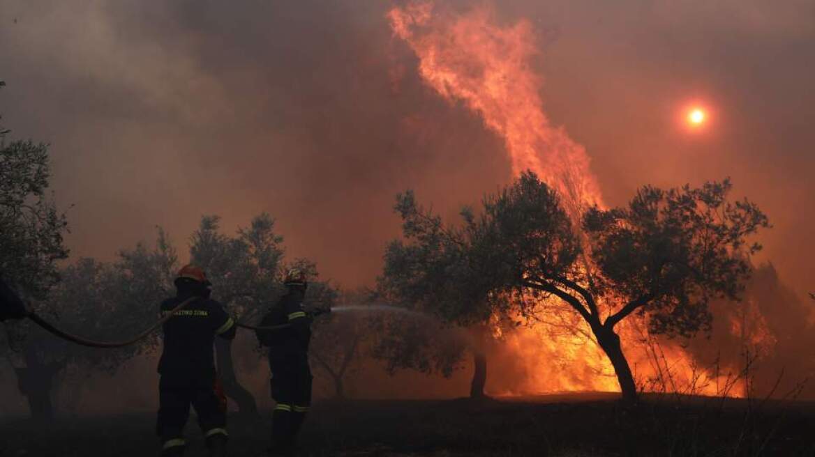 Αυξημένη η επικινδυνότητα για πυρκαγιές στη βόρεια, ανατολική και νότια Ελλάδα ως την Τρίτη