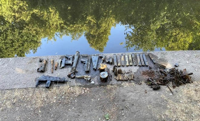 Οικογένεια πήγε βόλτα σε ποταμό του Λονδίνου και ανακάλυψε οπλοστάσιο