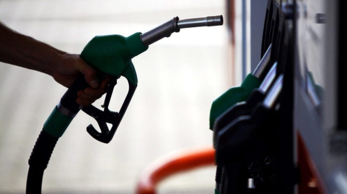 «Καμπανάκι» από τους βενζινοπώλες Αττικής: «Μεγάλη η νοθεία στα καύσιμα»