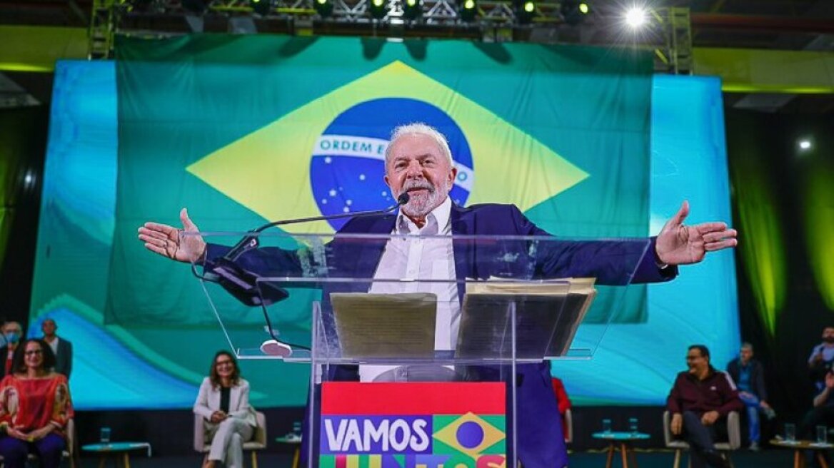 Βραζιλία: Ο Λούλα διατηρεί προβάδισμά παρότι ο Μπολσονάρου μείωσε τη διαφορά