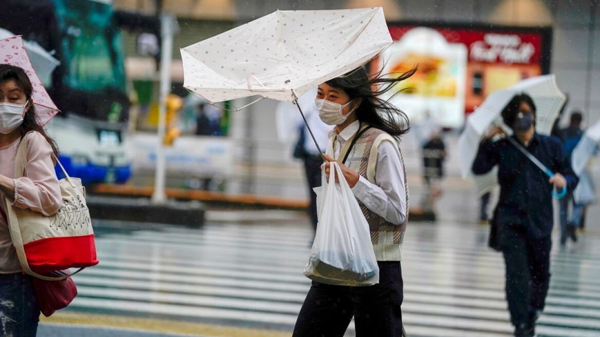 Ιαπωνία: Ετοιμάζεται για χτύπημα «σούπερ τυφώνα» – Εντολή εκκένωσης στα νότια
