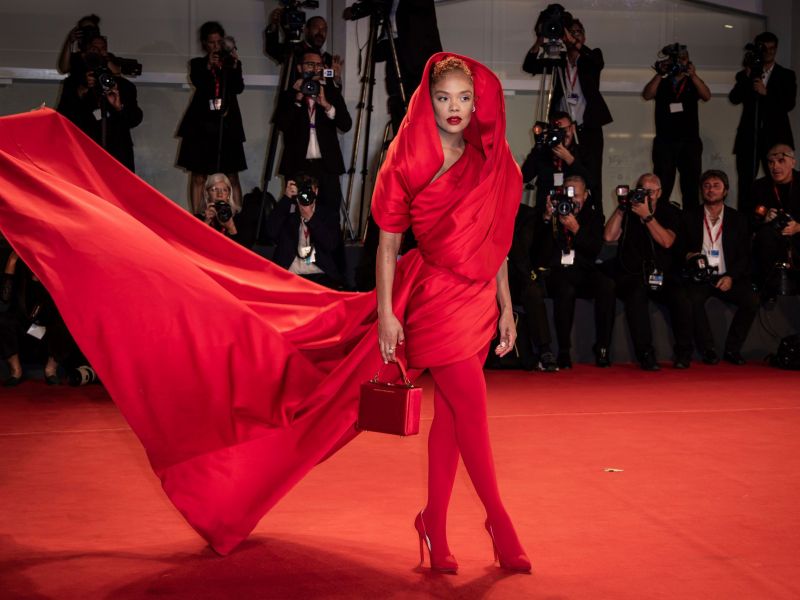 Το Φεστιβάλ Βενετίας ξεκίνησε και έχουμε τα 4 καλύτερα red carpet looks-Η μόδα στα καλύτερα της