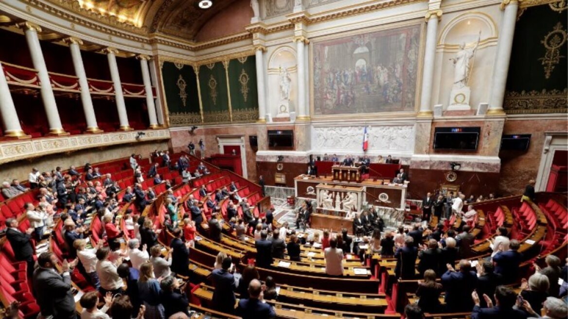 Γάλλοι βουλευτές ζητούν εξεταστική για τη χρηματοδότηση κομμάτων από τη Ρωσία