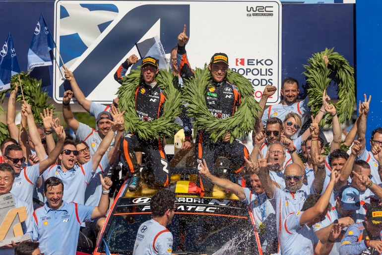 EKO Rally Acropolis 2022: Ο Τ. Neuville ο μεγάλος νικητής–Τρία Hyundai στο βάθρο