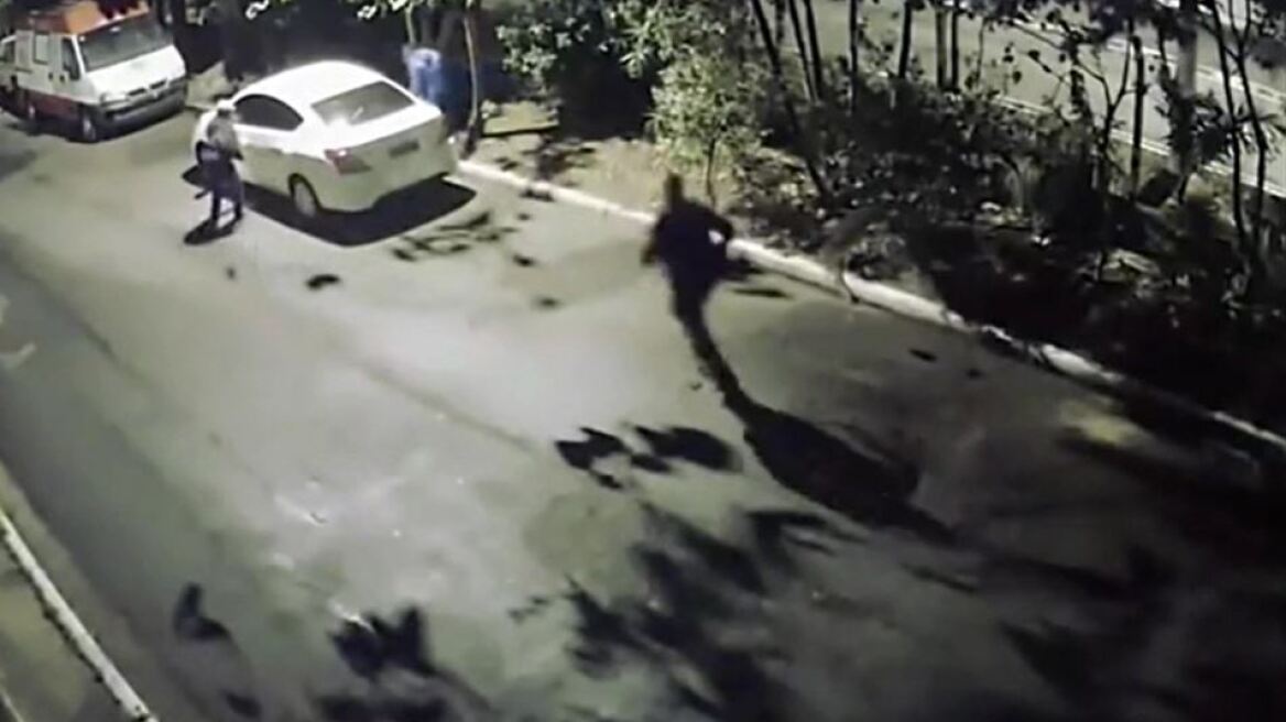 Βραζιλία: Έκλεψαν αυτοκίνητο την ώρα που ζευγάρι έκανε σeξ μέσα – Τους πέταξαν γυμνούς στο δρόμο