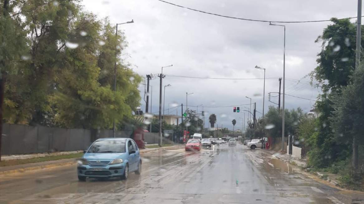 Καιρός – Κακοκαιρία Bogdan: Πλημμύρισαν δρόμοι στην Καλαμάτα – Δείτε βίντεο