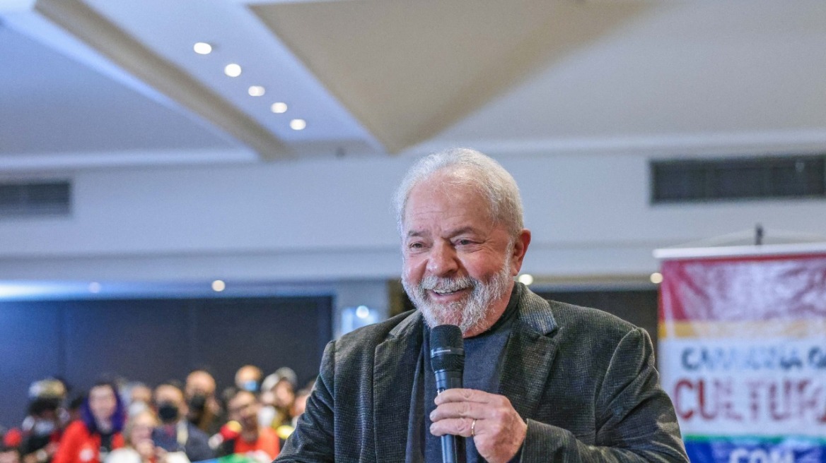 Aντιπαράθεση για τις δημοσκοπήσεις στη Βραζιλία ενόψει του δεύτερου γύρου των προεδρικών