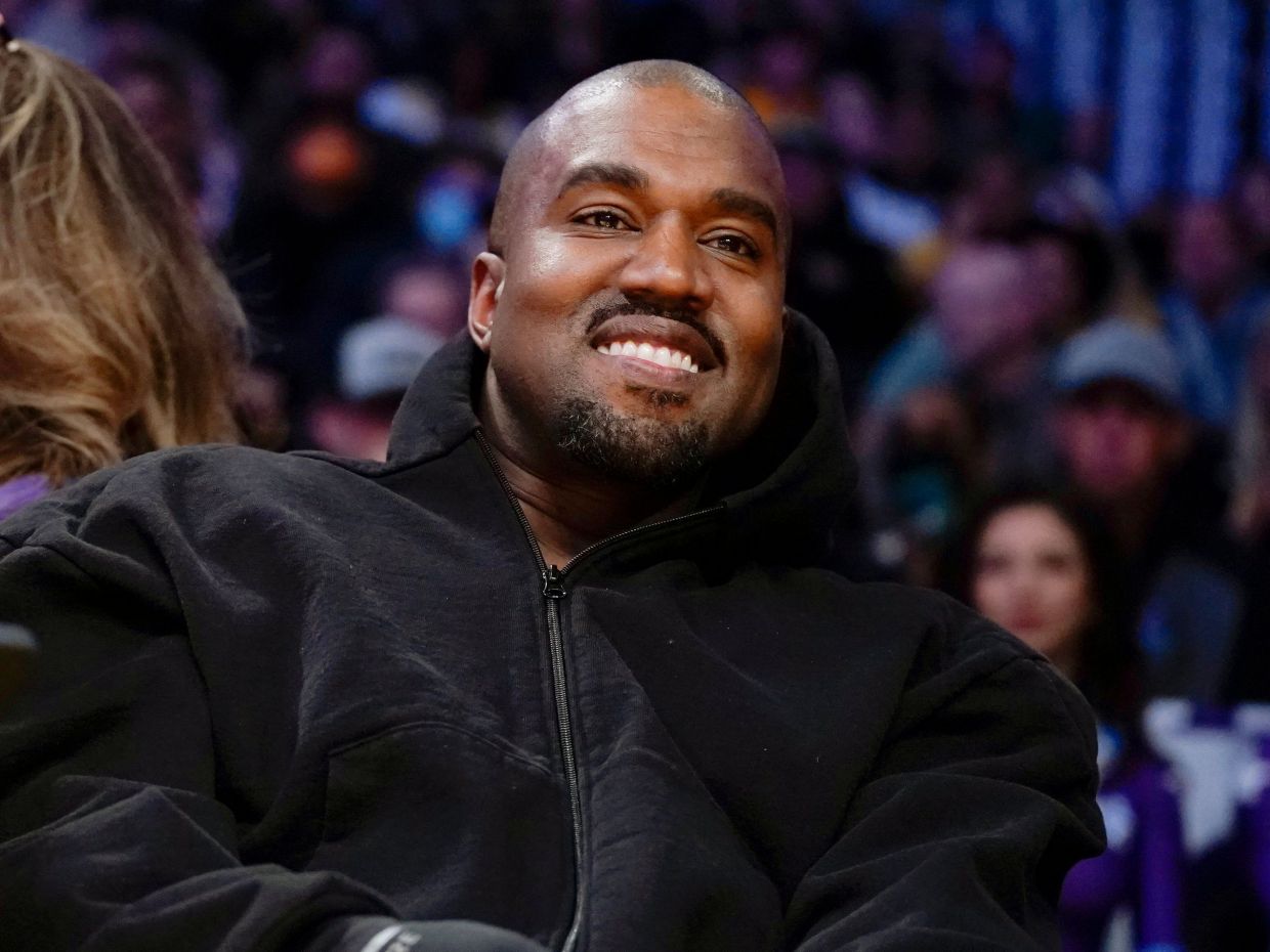 Μετά τον Balenciaga η Adidas διακόπτει τις σχέσεις με τον Kanye West -Το χρονικό μιας αποκαθήλωσης