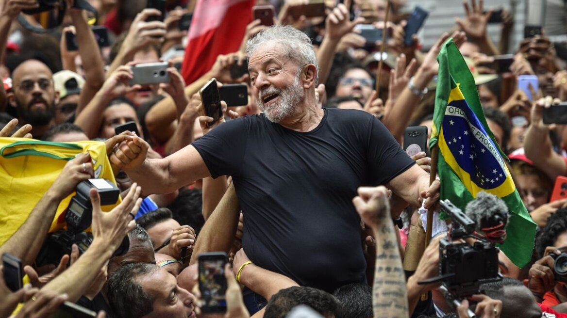 Βραζιλία: Ο Λούλα διευρύνει ελαφρώς το προβάδισμά του έναντι του Μπολσονάρου