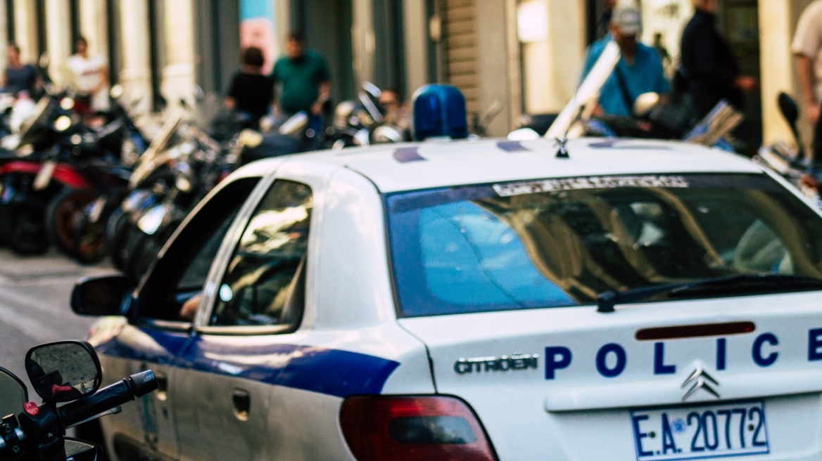 Αστυνομική επιχείρηση στο Σχιστό – Μηνύσεις για αυθαίρετα και δικογραφίες για ρευματοκλοπές