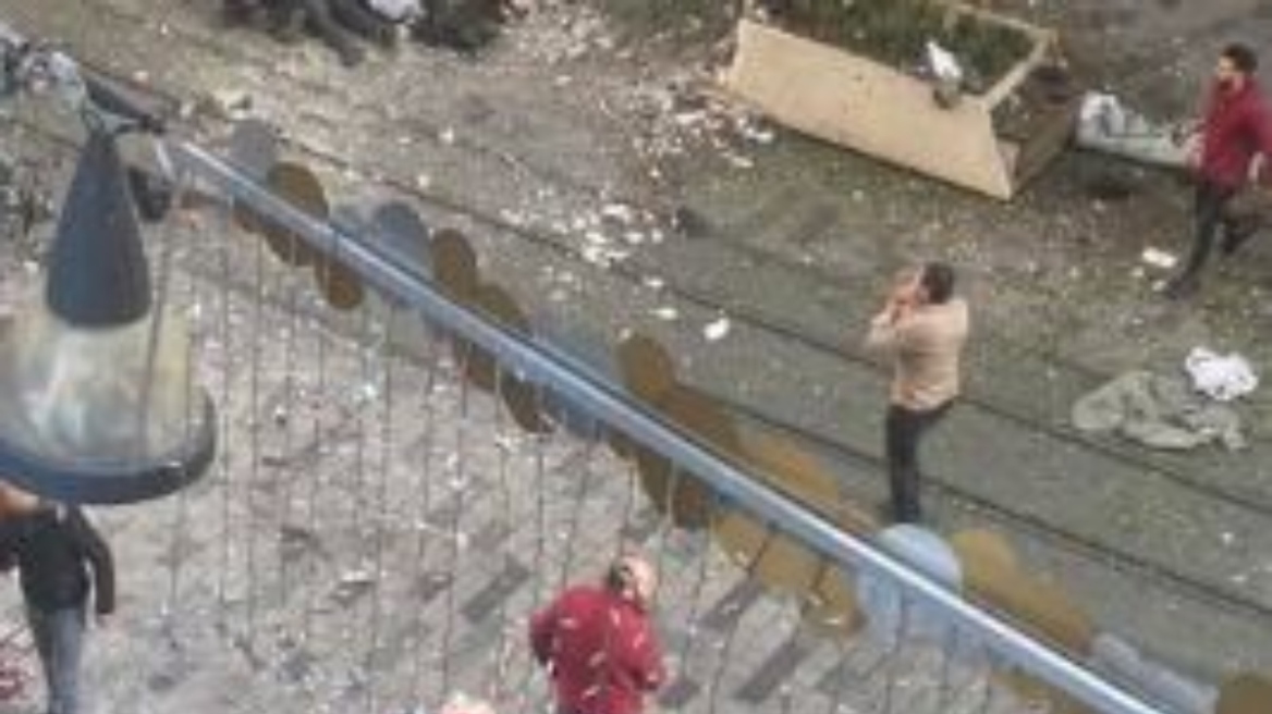 Έκρηξη στην Κωνσταντινούπολη: Συγκλονίζουν οι μαρτυρίες – «Πέτρωσα, οι άνθρωποι άρχισαν να τρέχουν μακριά»
