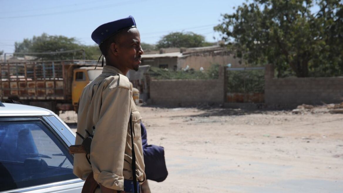 Σομαλία: Επίθεση μαχητών σε ξενοδοχείο στο Μογκαντίσου όπου διαμένουν κυβερνητικοί αξιωματούχοι