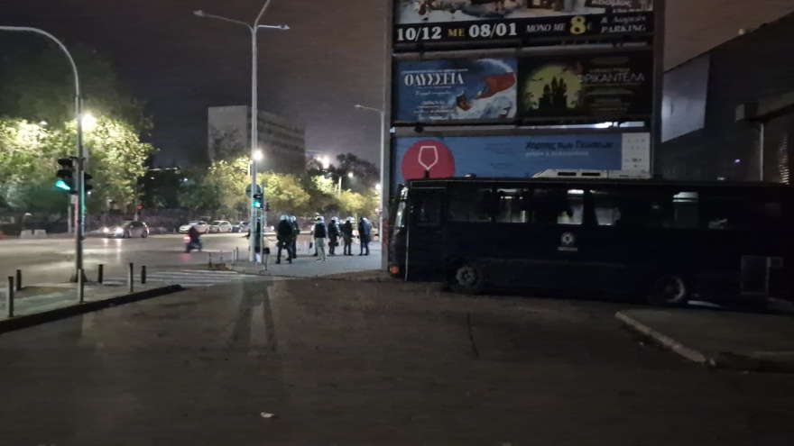 Θεσσαλονίκη: Επίθεση με μολότοφ κατά αστυνομικών – Τουλάχιστον 4 προσαγωγές