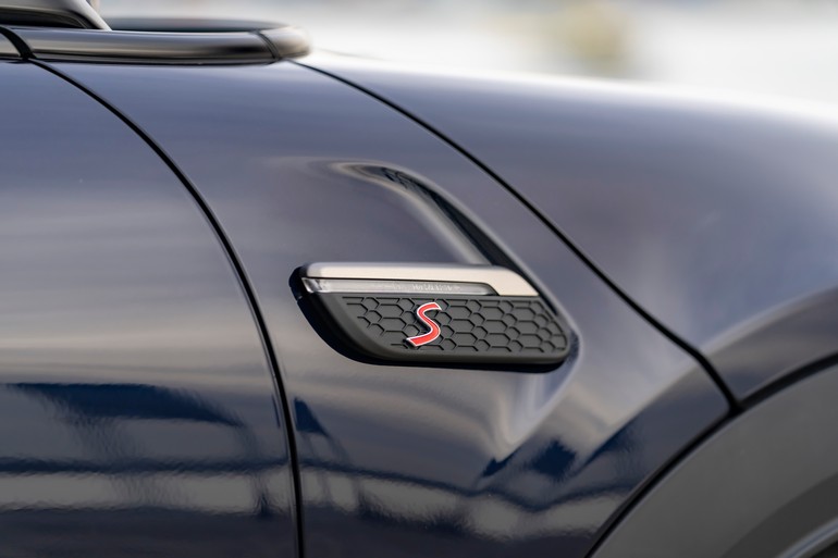 MINI Cooper S Resolute Black Edition Enigmatic : Μια πρόταση για εκλεκτούς