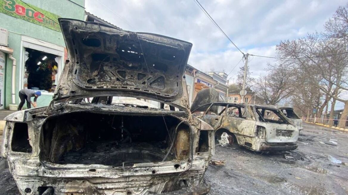 Πόλεμος στην Ουκρανία: Τουλάχιστον 5 νεκροί και 20 τραυματίες από ρωσικό βομβαρδισμό στη Χερσώνα