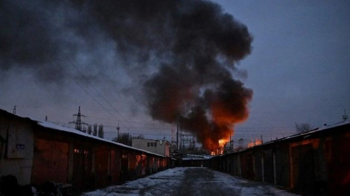 Πόλεμος στην Ουκρανία: Χωρίς ρεύμα το Κίεβο και άλλες 10 επαρχίες μετά τον νέο ρωσικό βομβαρδισμό