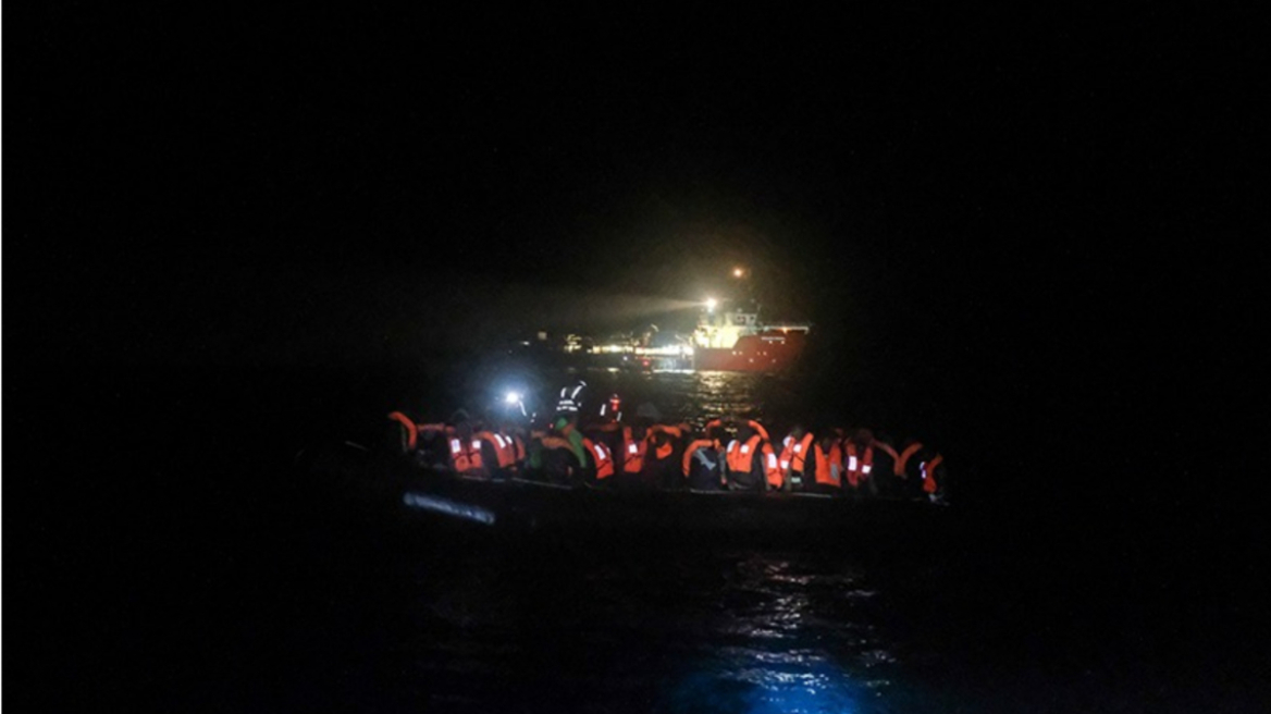 Η Ιταλία υποδέχεται το Ocean Viking και τους 100 και πλέον μετανάστες που διέσωσε