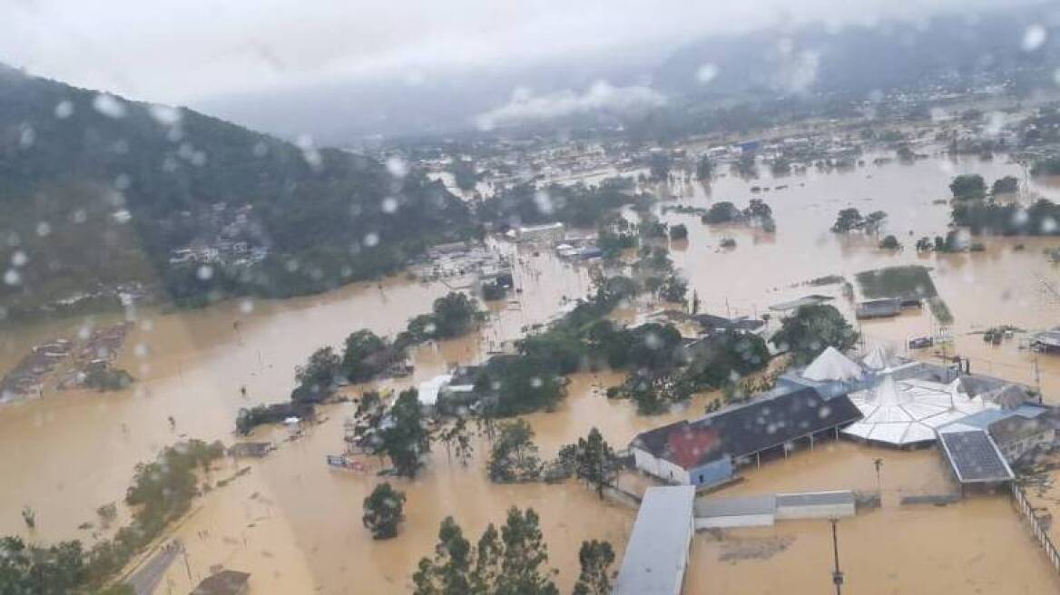 Βραζιλία: Εκατοντάδες εγκλωβισμένοι από τις πλημμύρες στην πολιτεία Σάντα Καταρίνα