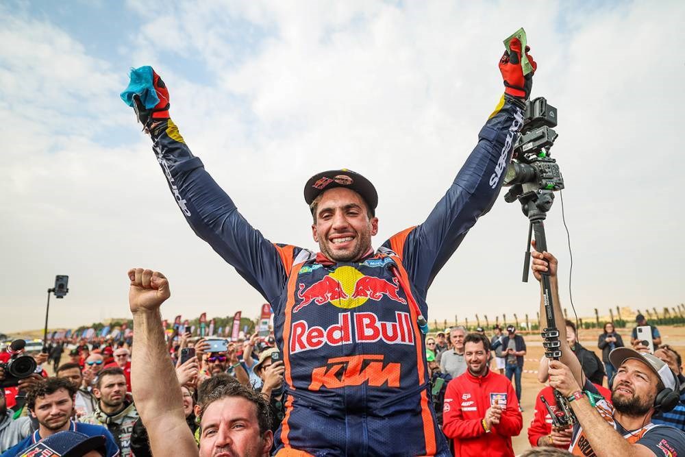 Rally Dakar 2023 : Νίκησε ο  Nasser Al-Attiyah αλλά αποθεώθηκε ο Sebastien Loeb