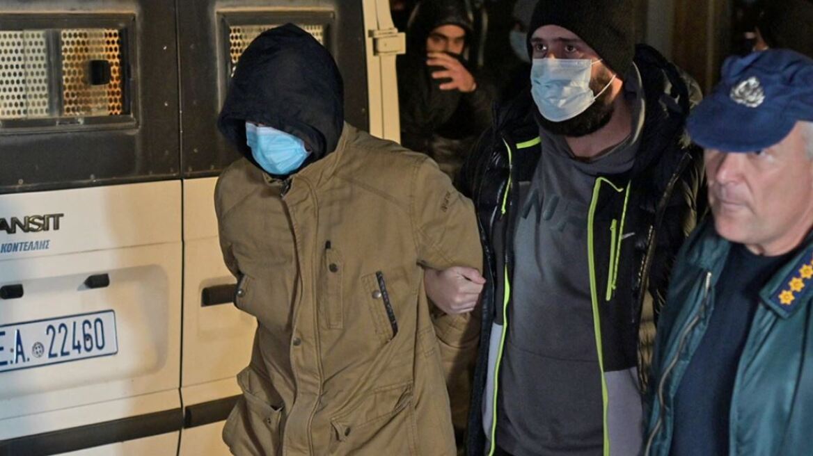 Προφυλακίστηκαν οι 6 κατηγορούμενοι για τις ληστείες στην Πάτρα