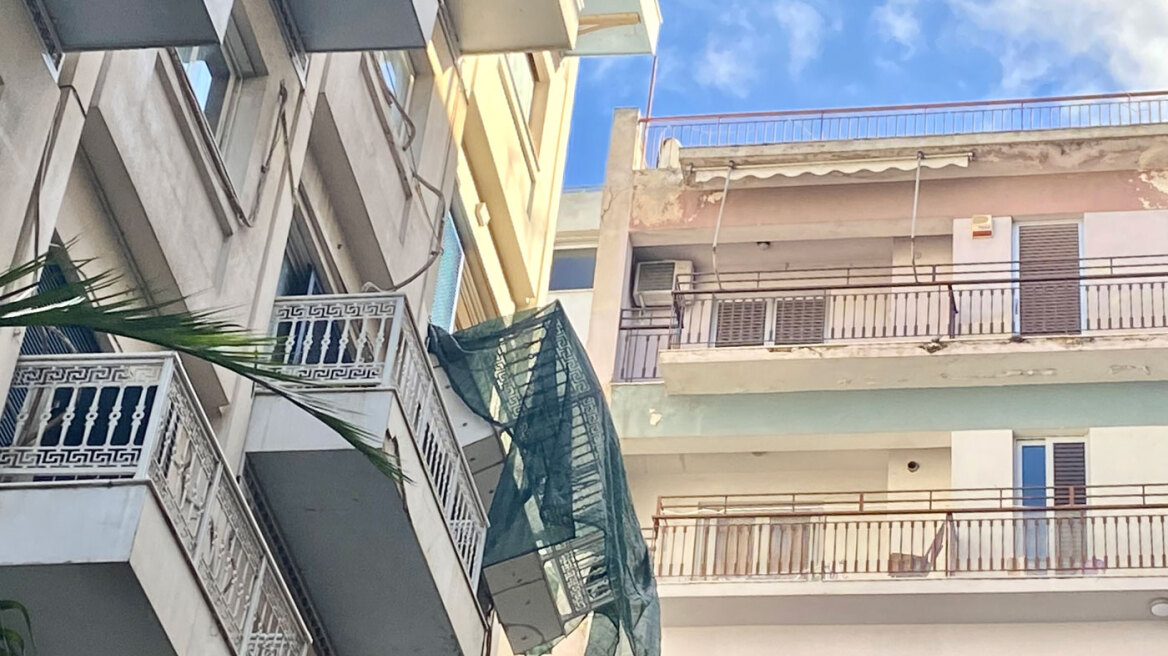 Διακόπτεται με εντολή Κικίλια η λειτουργία του ξενοδοχείου με το «αιωρούμενο» μπαλκόνι στη Συγγρού