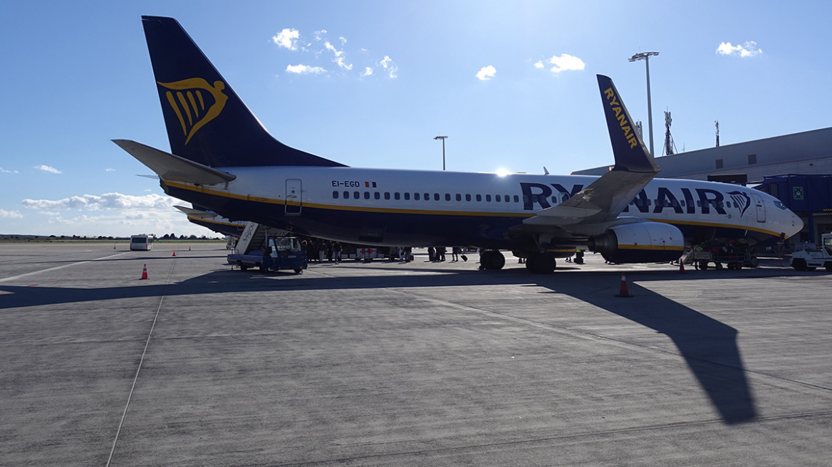 Ryanair: Οι ψευδείς απειλές για βόμβα σε αεροπλάνα της και η εμπλοκή της Αθήνας