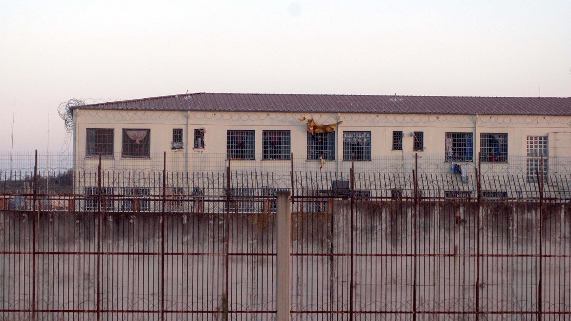 Λάρισα: Αναστάτωση στις φυλακές – Κρατούμενοι αρνούνται να επιστρέψουν στα κελιά τους