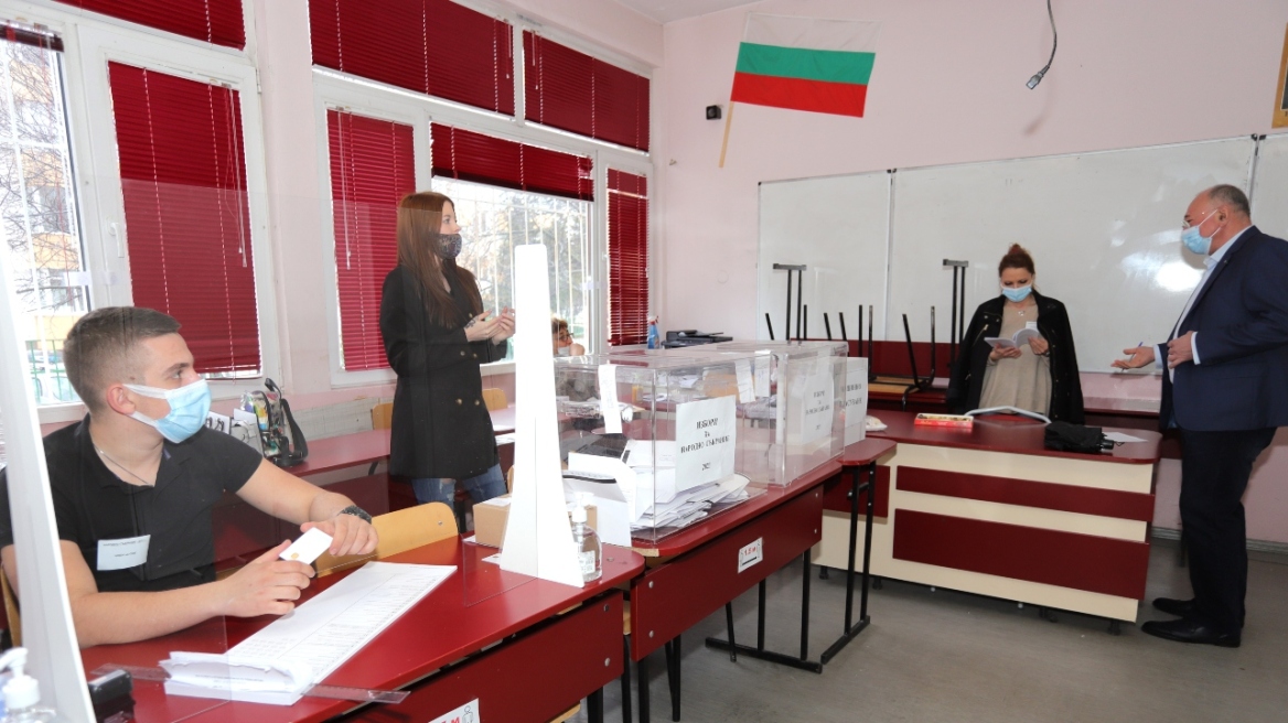 Βουλγαρία: Στις 2 Απριλίου οι βουλευτικές εκλογές – Τρεις φορές έγινε προσπάθεια σχηματισμού κυβέρνησης