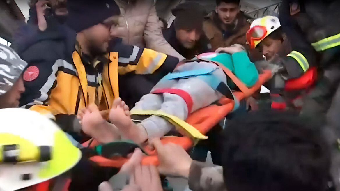 Σεισμός στην Τουρκία: Η συγκλονιστική περιγραφή διάσωσης 6χρονης από την ΕΜΑΚ