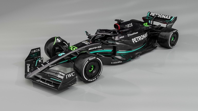 Mercedes F1: Το μονοθέσιο της Mercedes W14 για το 2023 είναι Total Black