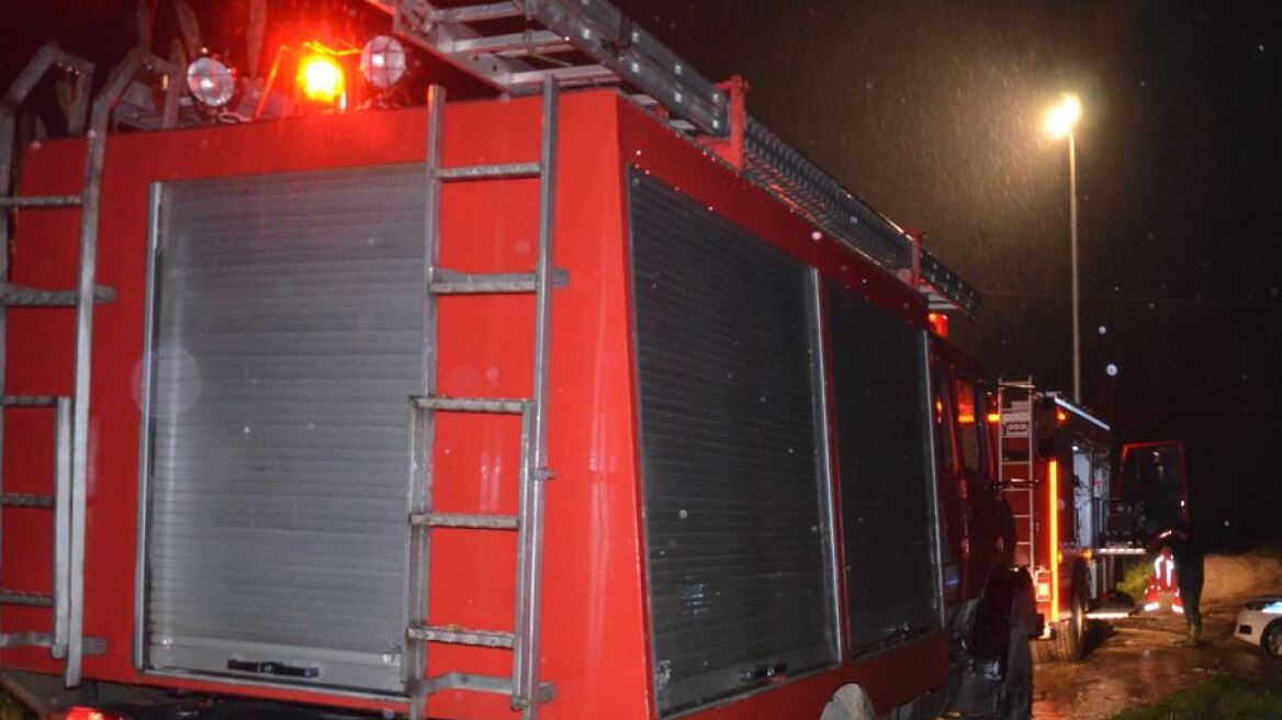 Ακινητοποιήθηκε τρένο στην Οινόη λόγω φωτιάς – Καθυστερήσεις σε δρομολόγια
