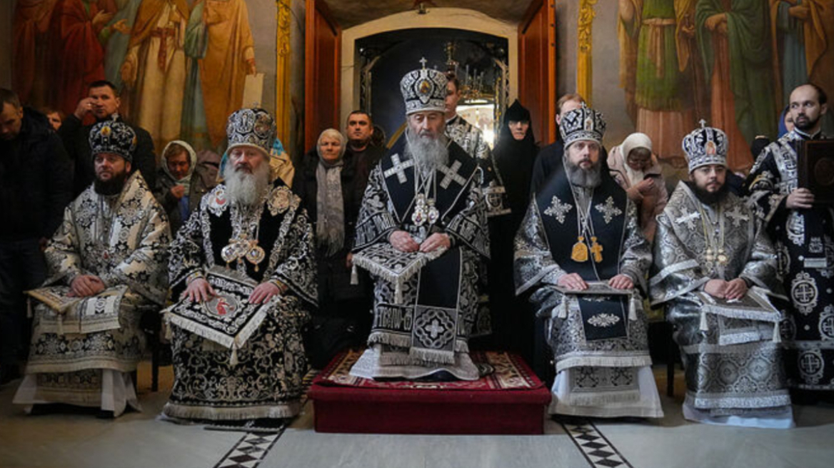 Ο Ζελένσκι διώχνει τη μη αυτοκέφαλη ουκρανική ορθόδοξη εκκλησία από παγκοσμίως γνωστό μοναστήρι του Κιέβου
