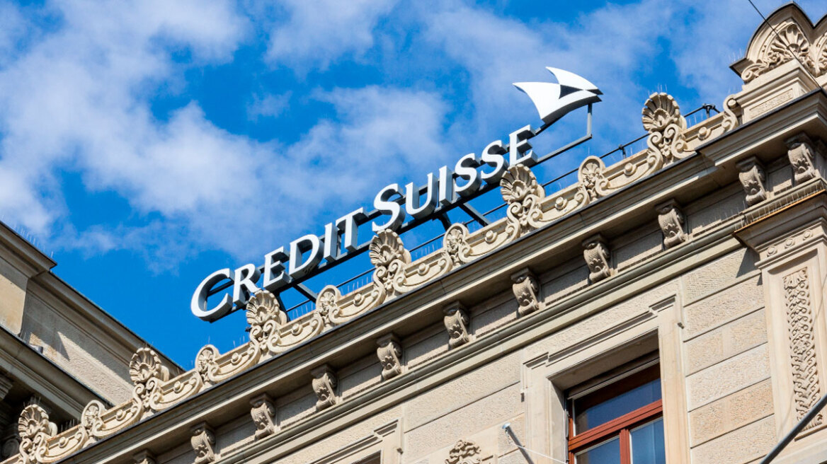 Εξαγορά της Credit Suisse από την UBS – Ελβετικά ΜΜΕ: Ντροπή για ολόκληρη τη χώρα