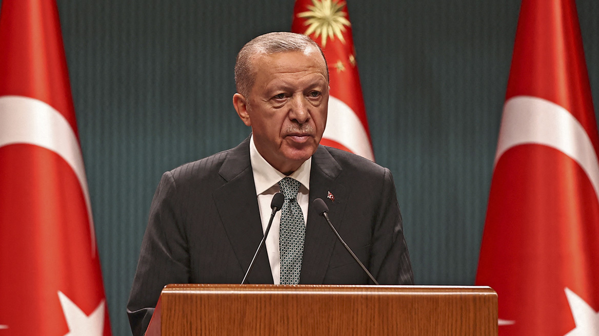 Τουρκία: Νέα δημοσκοπική κατρακύλα για τον Ερντογάν – Μειώνεται η εμπιστοσύνη στο AKP
