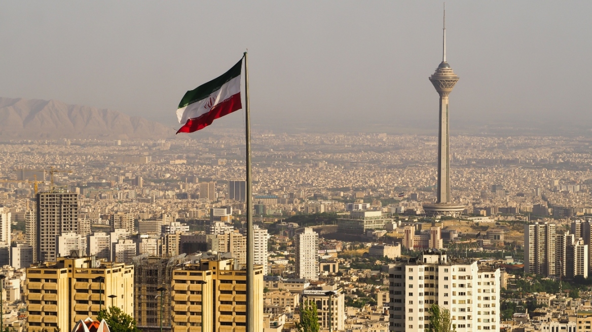 Ιράν: Δικαστήριο καταδίκασε σε θάνατο δύο άνδρες για την επίθεση σε μαυσωλείο με 15 νεκρούς