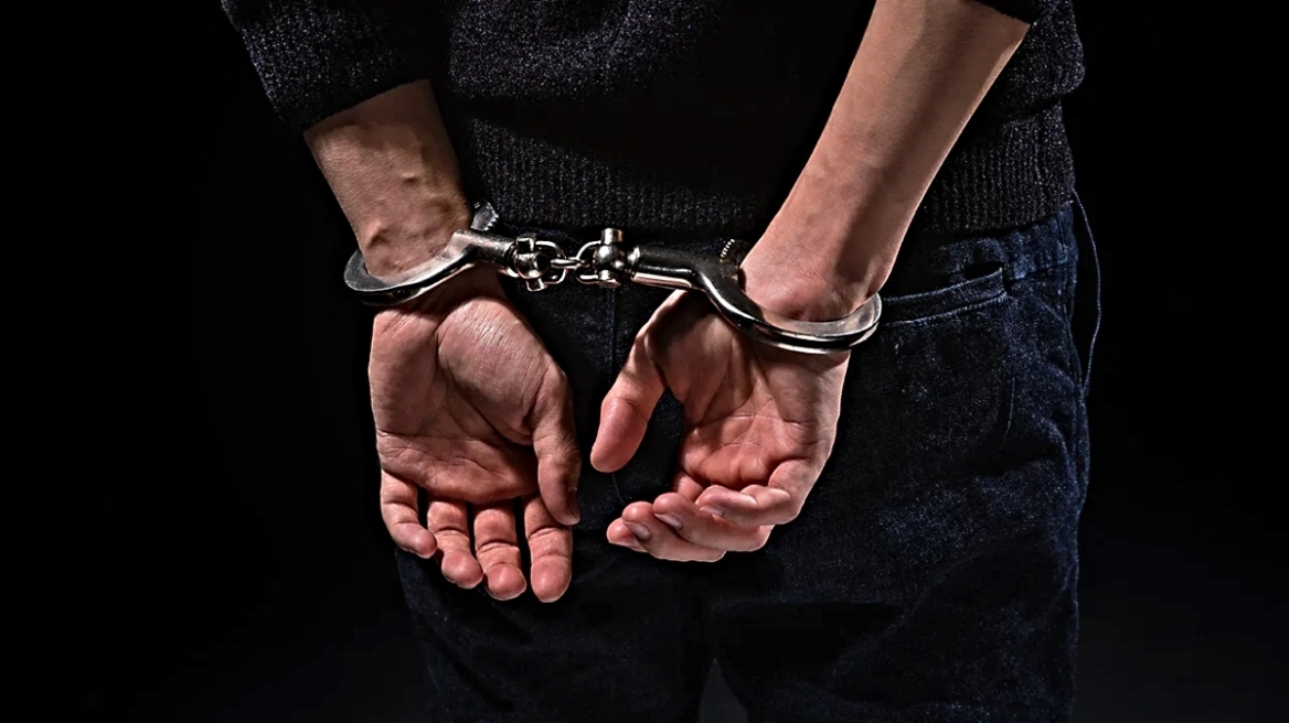 Θεσσαλονίκη: Τέσσερις συλλήψεις για παράνομη μεταφορά αλλοδαπών