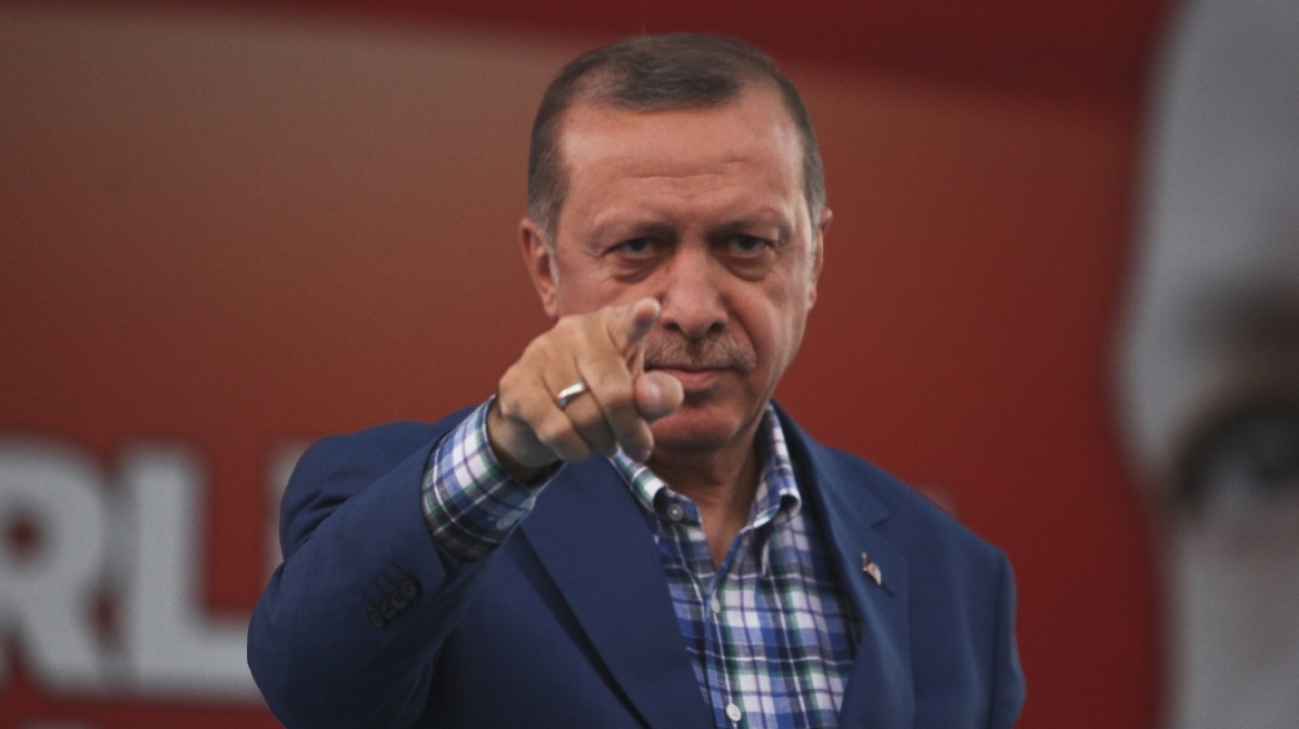 Ερντογάν κατά Μπάιντεν: «Ντροπή σας, βάλτε το μυαλό σας να δουλέψει»