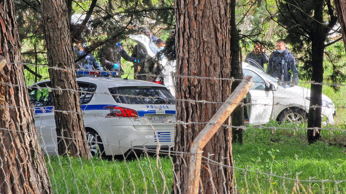 Θεσσαλονίκη: Εξ επαφής πυροβολήθηκε στο κεφάλι η γυναίκα που εντοπίστηκε νεκρή σε αυτοκίνητο